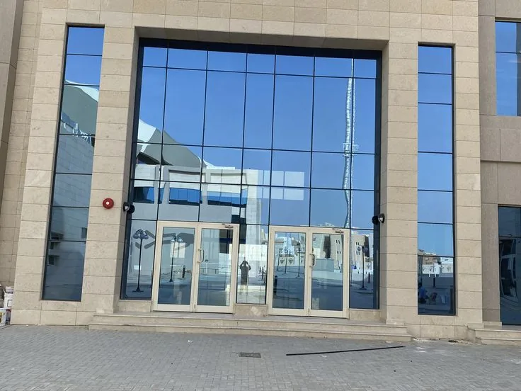 تنفيذ واجهات ألمنيوم وزجاج دبل جلاس